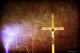 Koptské rodiny sú nútené platiť moslimskému klanu v Egypte.